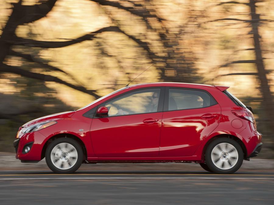  Mazda2 2010 года  (US) (фото 10 из 53)